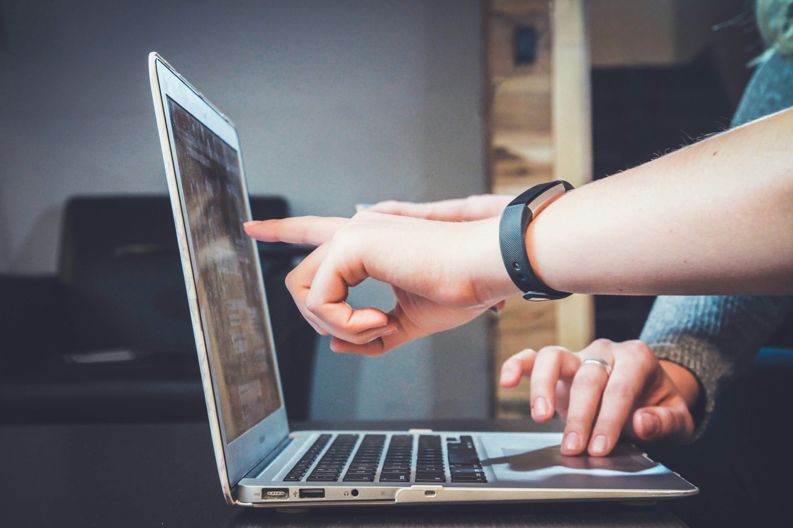 iPlanet's Commitment to Customer Satisfaction in Technology Services