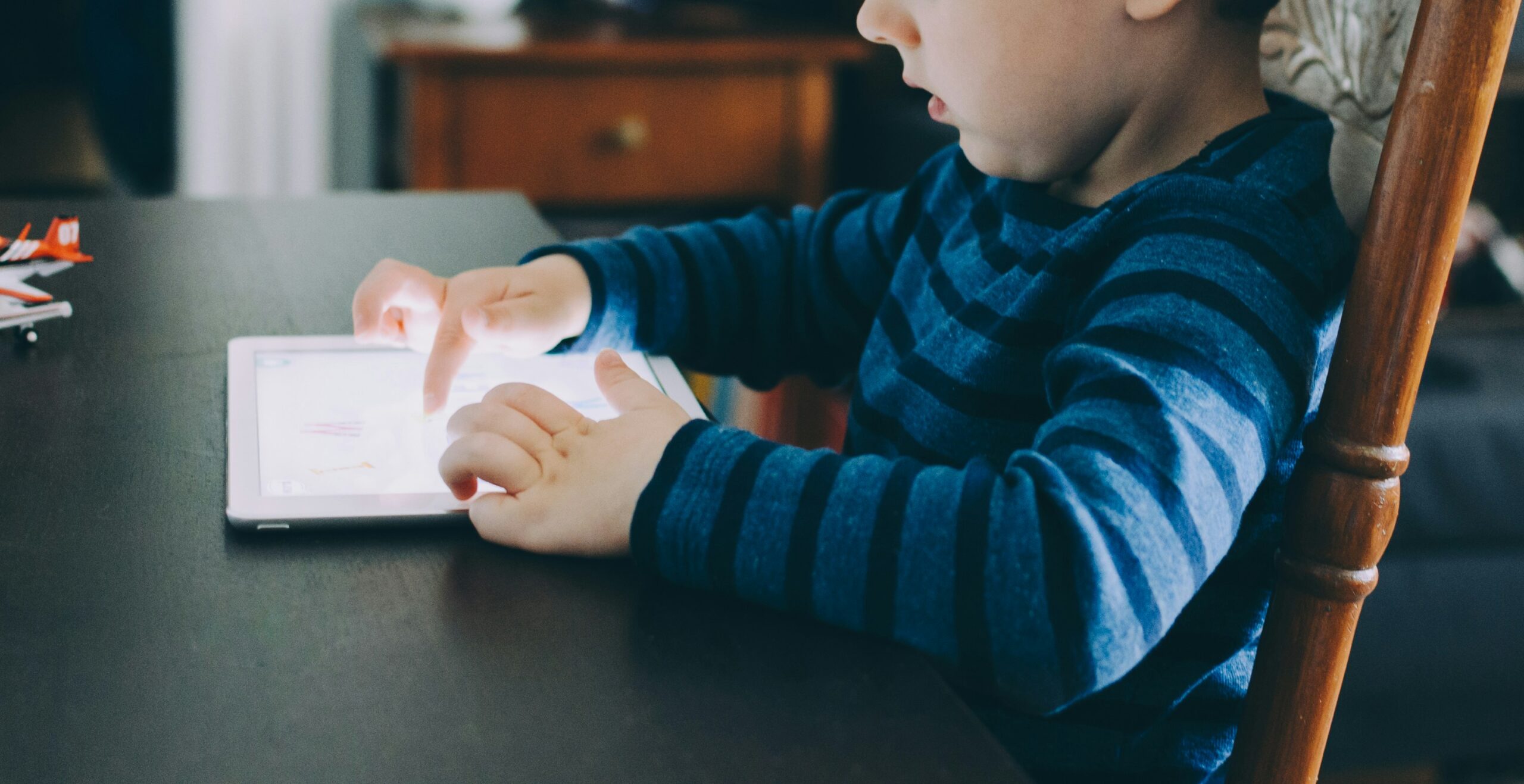 Bridging the Gap: How iPlanet Helps Schools Gain Parental Support for Educational Technology